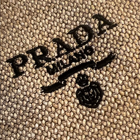 Prada L’Homme Long Tote GWP - Picture 4 of 5